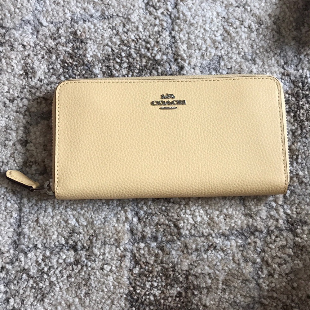 ❌SOLD ON Ⓜ️❌FINAL PRICE! NWT Coach Wallet